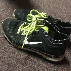 Size 7 Nike free run